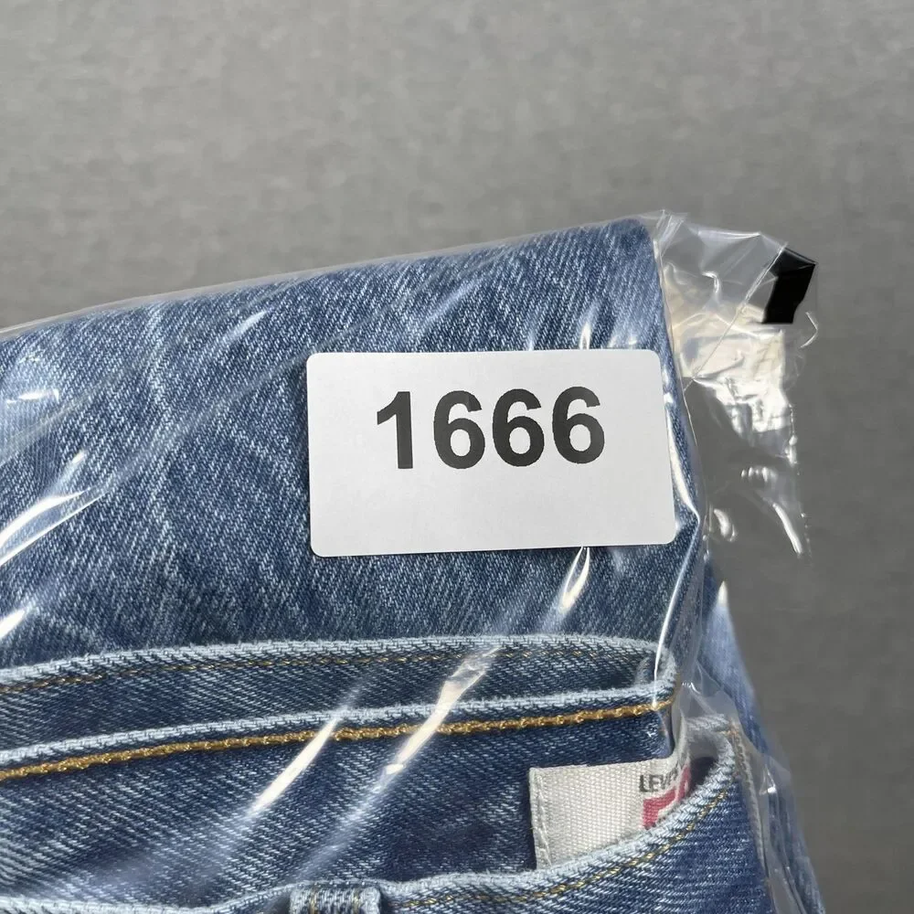 Levi's 501 Jeans Mens 32x30 Blue Wash Straight Button Fly Distressed